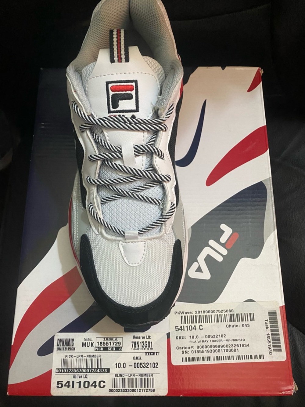 Fila White, Black & Red Low-Top & White, Black & Gray Ray Tracer W Sneakers 2prs